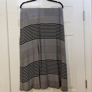EUC Merona L black and white striped maxi skirt